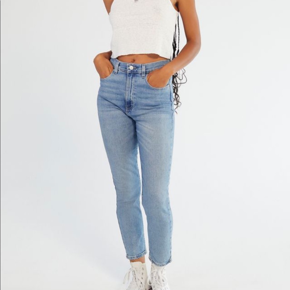 BDG Girlfriend high rise jeans, size 25